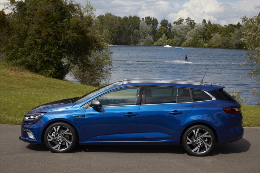  Renault Megane Estate GT 2016 года  (фото 16 из 30)
